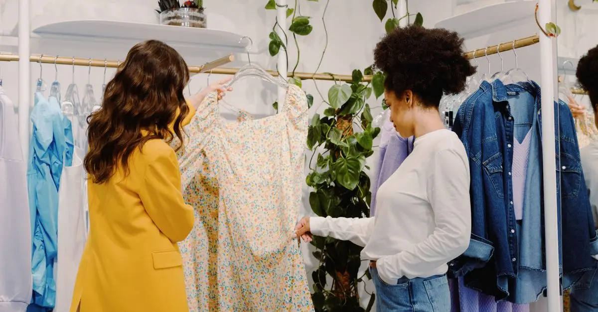 Cómo Ahorrar Inteligentemente en Compras de Ropa: Estrategias Clave